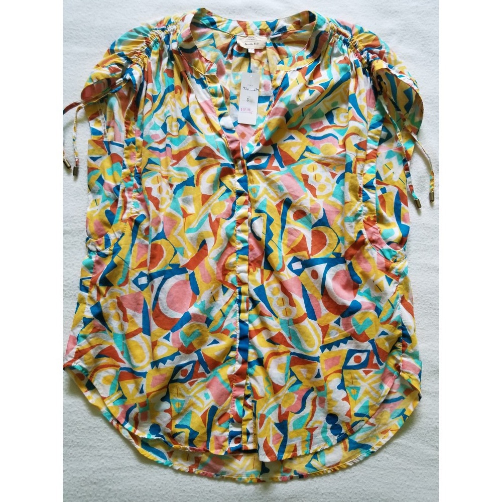Short sleeve button up